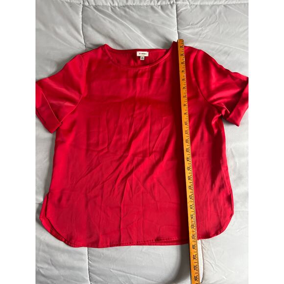 Cremieux red cuffed sleeve sateen top 95% polyester‎ 5% elastane￼ - Picture 3 of 6